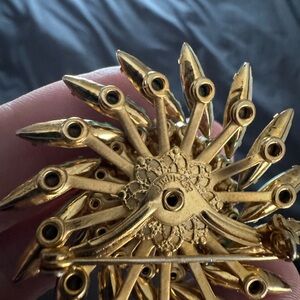 Vintage Judy Lee Gold Brooch with Intricate Design